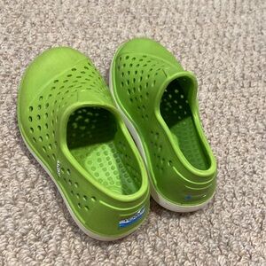 Toms Infant slip ons